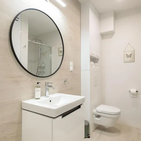 Sunshine Z Krytym Basenem - Baltic Apartments-sannel For Rent Pobierowo